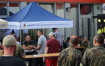 Gelungene Soldatenbetreuung wie sie leibt und lebt –  Rührende Momente und soziales Engagement beim Sommerevent „Hertz Rockt II“ in Daun